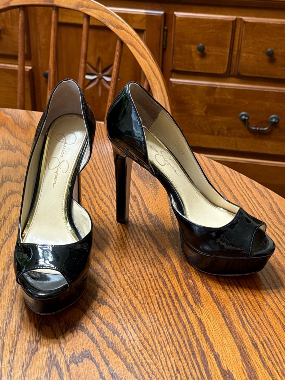 Jessica Simpson Black Patent Peep-Toe Platform Pumps Size 7.5